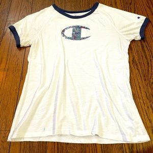Champion t-shirt with large C emblem